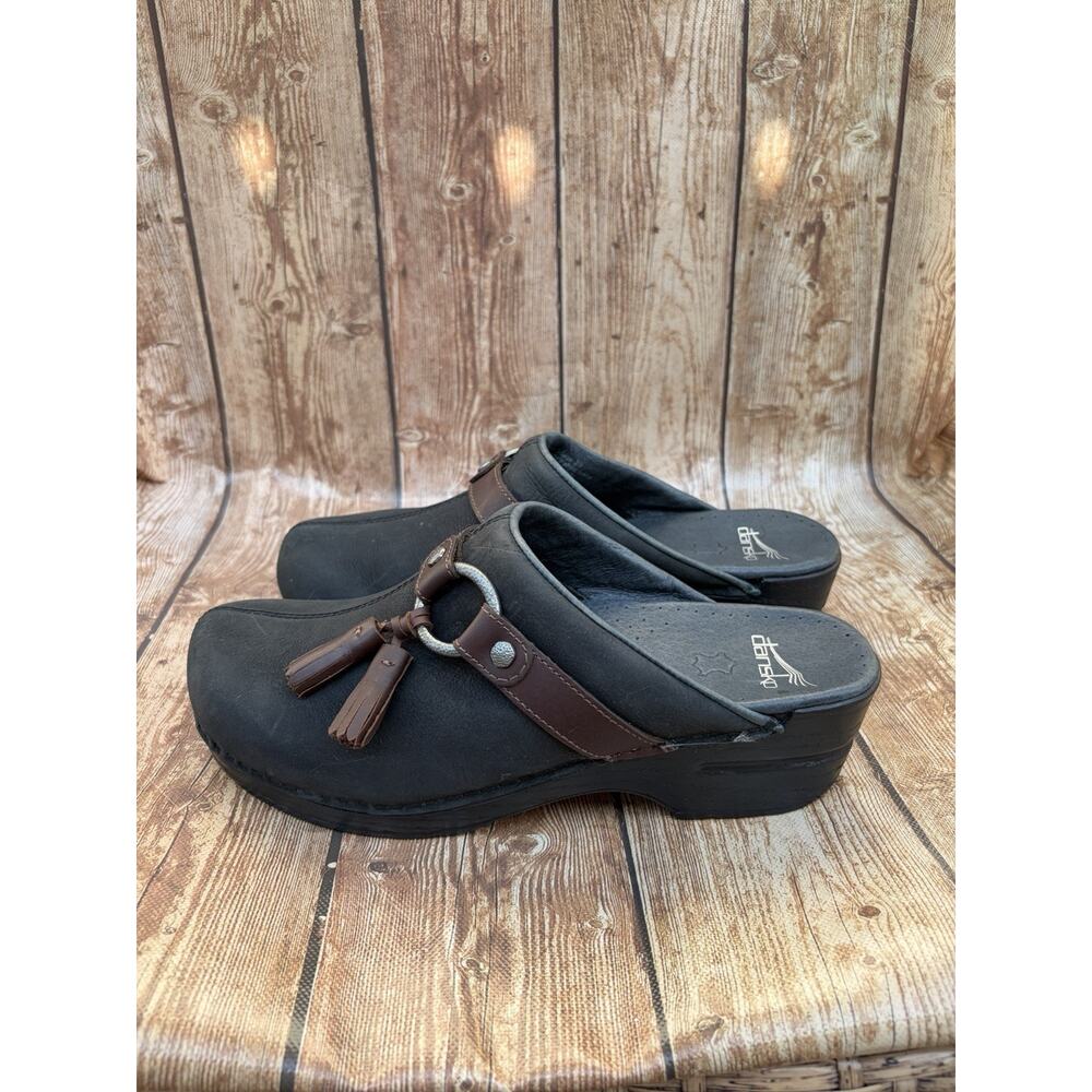 DANSKO LEANNE WOMENS BLACK LEATHER CLOG MULE TASSEL STRAP SIZE 8.5-9 - Picture 4 of 11